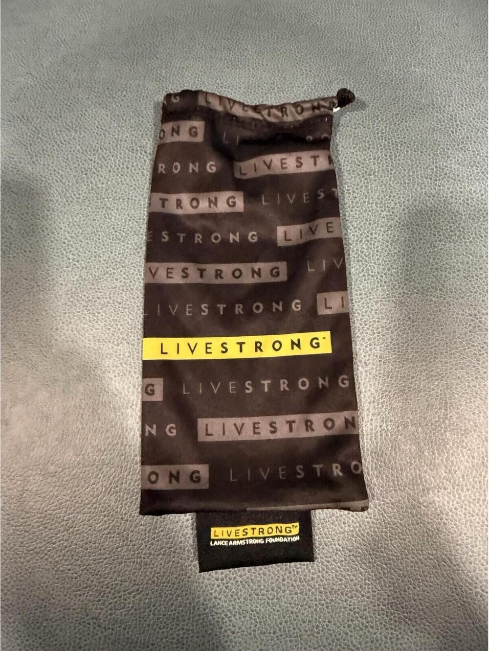 Oakley Livestrong Black/Yellow Microfiber Bag